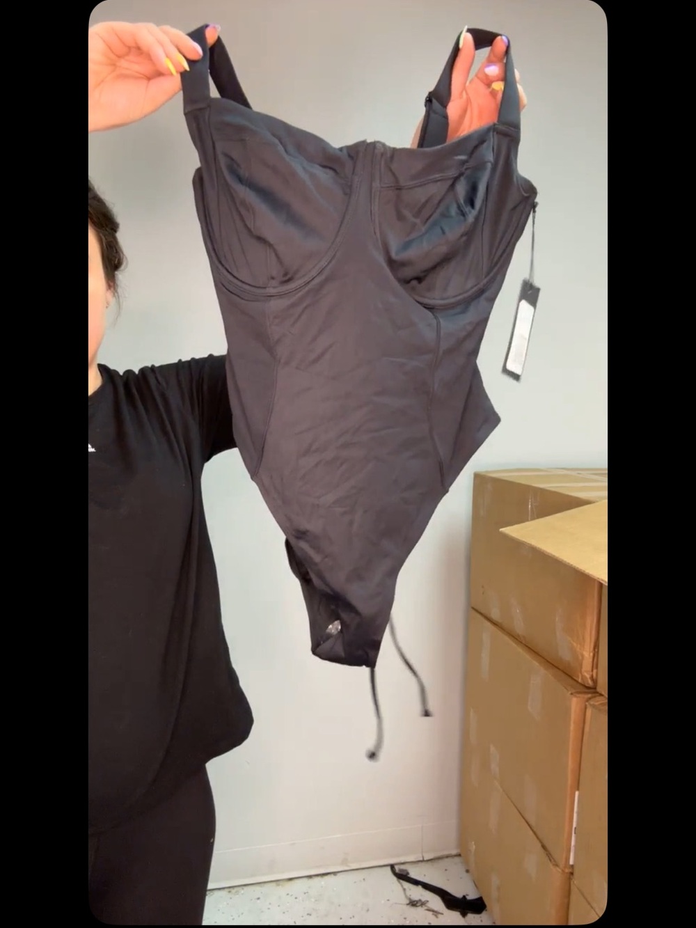 Black One-Piece Swimsuit with Underwire Support ta3